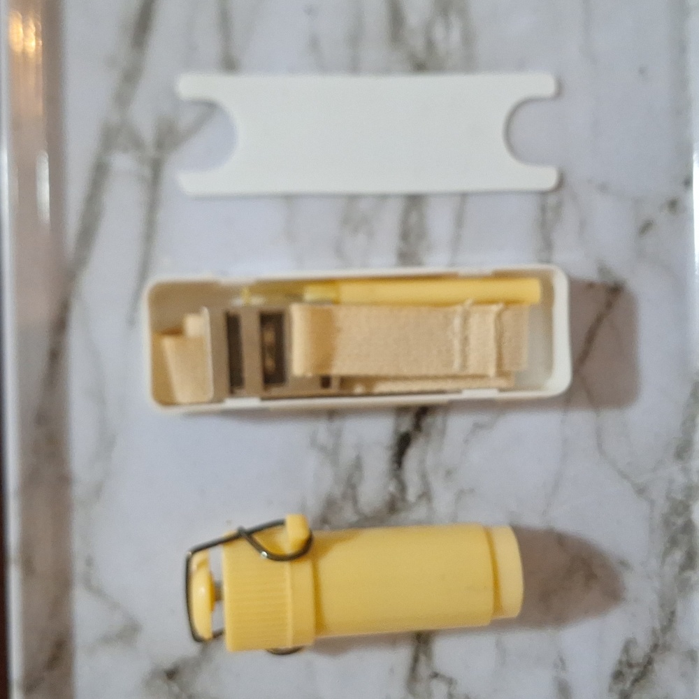 Snake Bite Kit - Picture 2 of 9